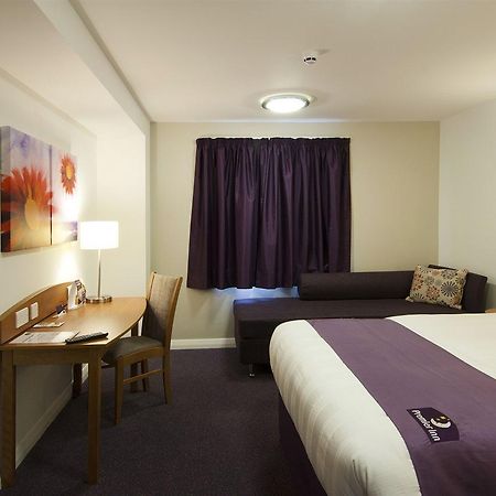 Premier Inn Bicester Exterior photo