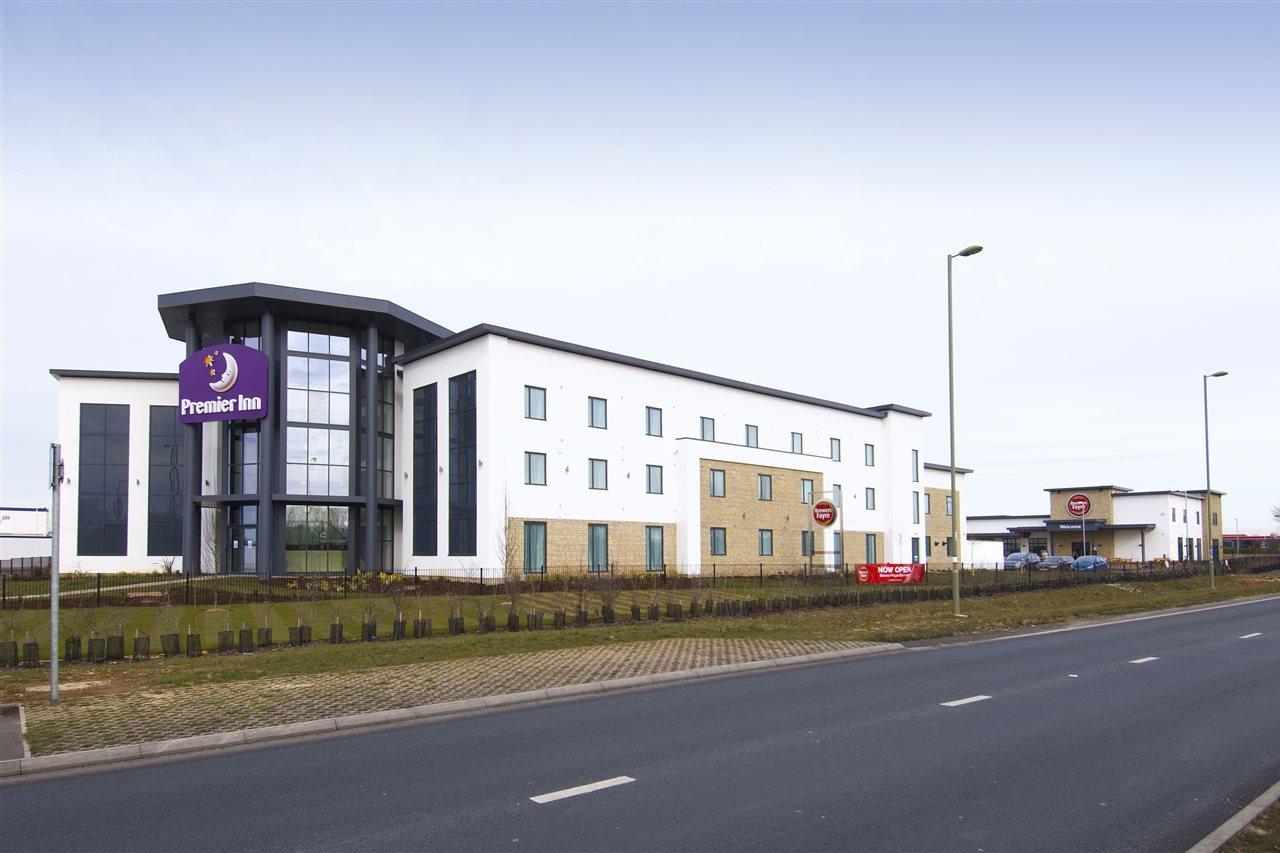 Premier Inn Bicester Exterior photo